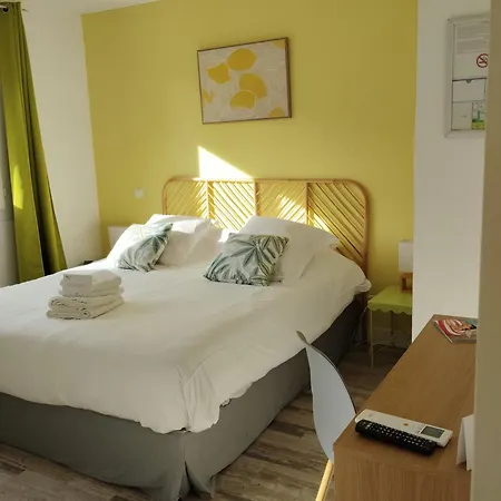 Hotel Les Calanques 3*